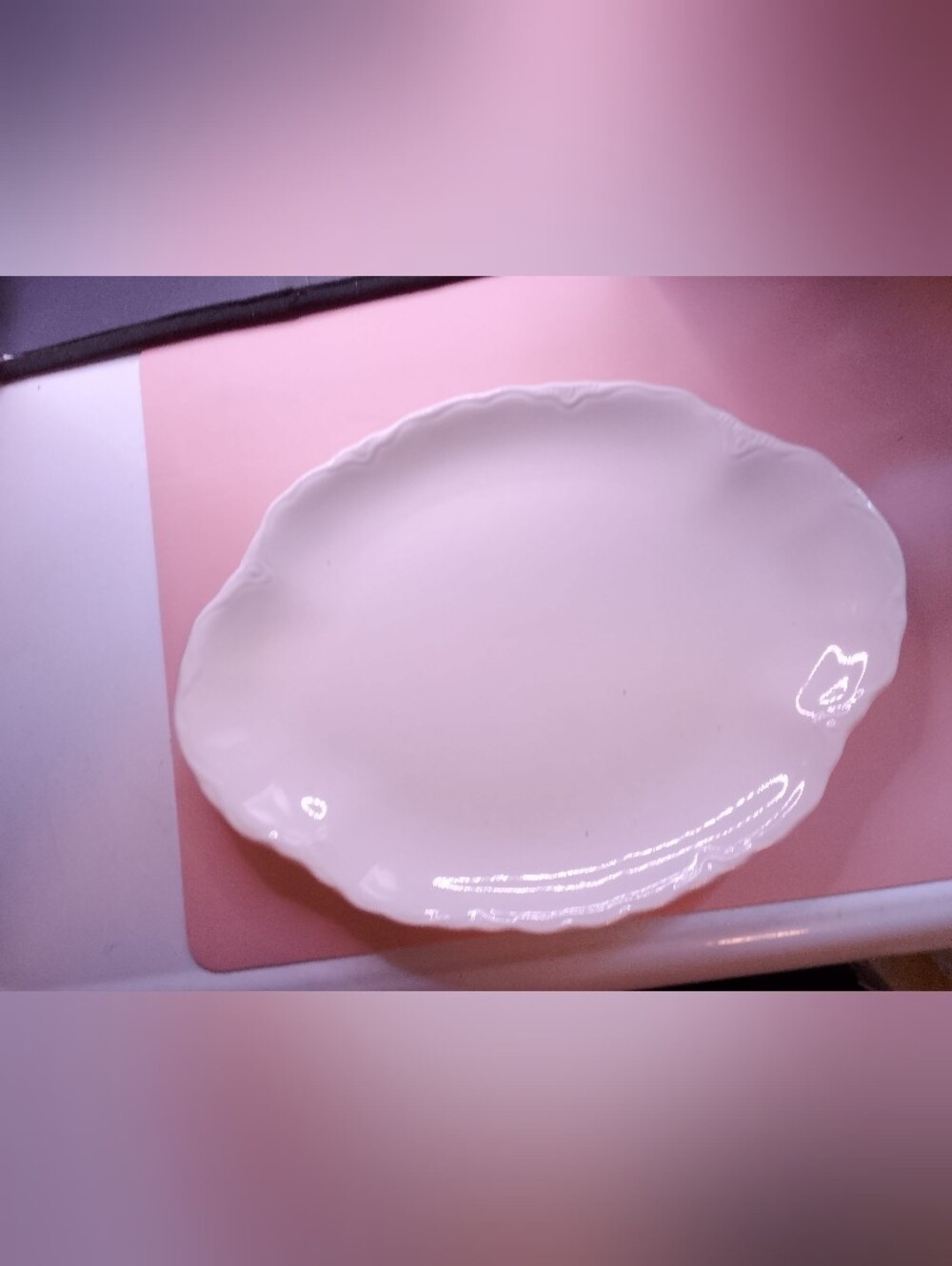 12" Scalloped White USA platter
